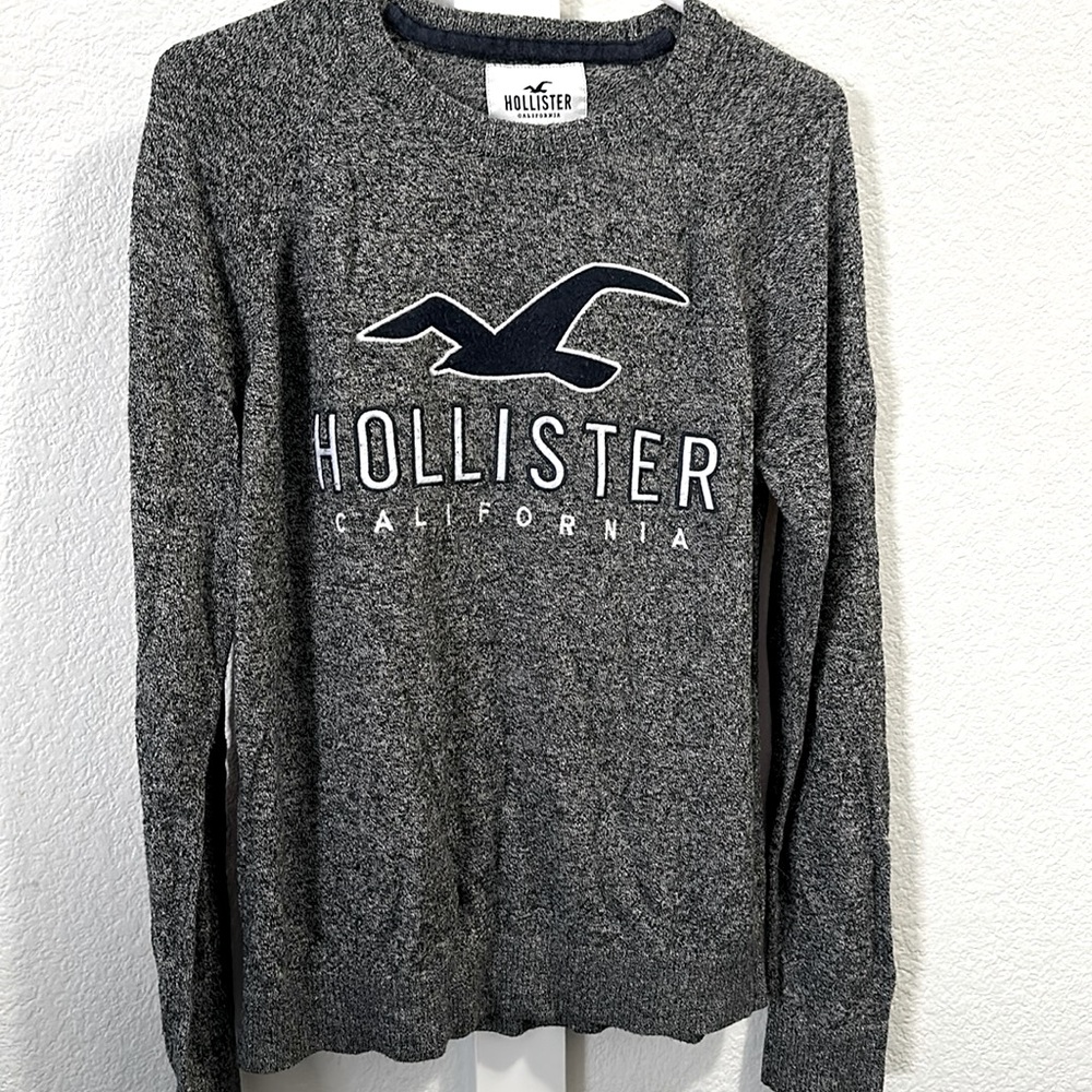 Hollister Sweater- lightweight, very soft!
